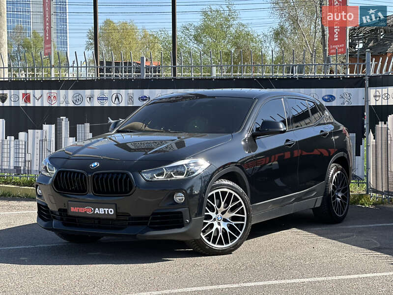 Внедорожник / Кроссовер BMW X2 2018 в 