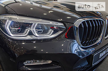 Позашляховик / Кросовер BMW X3 2018 в 