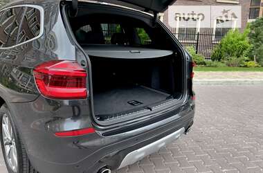 Позашляховик / Кросовер BMW X3 2019 в 