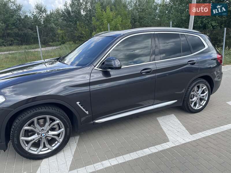 Внедорожник / Кроссовер BMW X3 2018 в Сумах