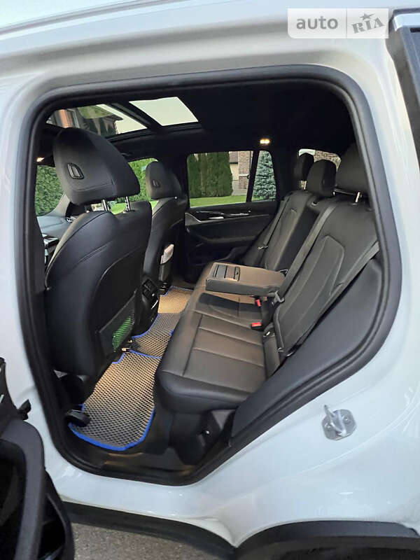 Внедорожник / Кроссовер BMW X3 2019 в Киеве