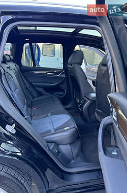 Внедорожник / Кроссовер BMW X3 2019 в 