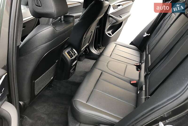Внедорожник / Кроссовер BMW X3 2018 в Киеве