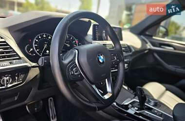 Внедорожник / Кроссовер BMW X3 2019 в 