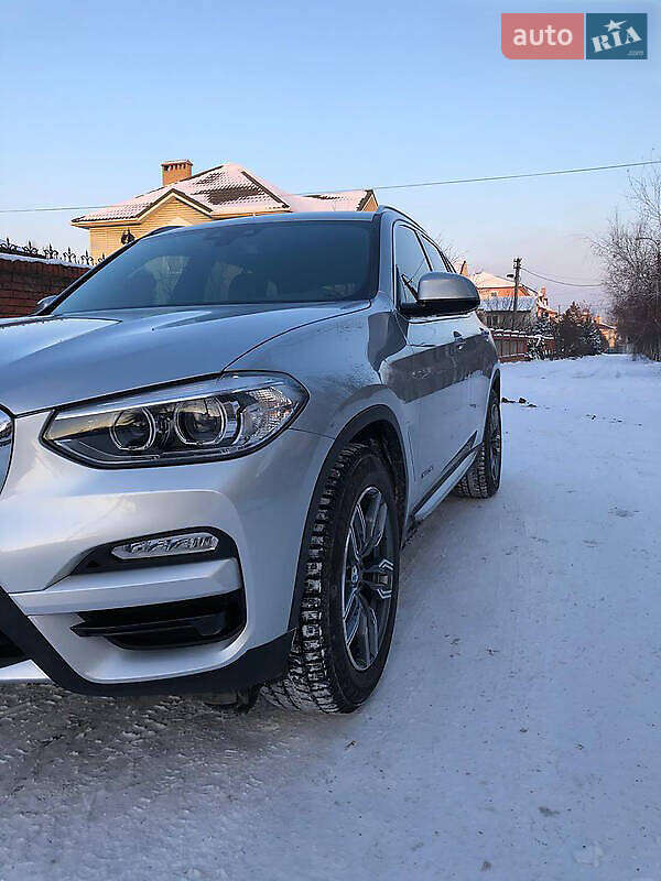 Внедорожник / Кроссовер BMW X3 2018 в Киеве