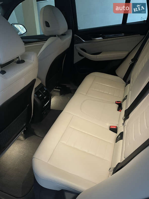 Внедорожник / Кроссовер BMW X3 2018 в Львове