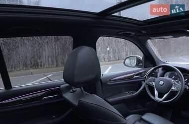 Позашляховик / Кросовер BMW X3 2018 в 