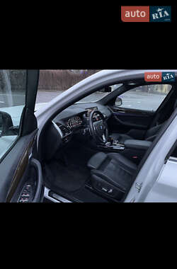 Позашляховик / Кросовер BMW X3 2018 в 