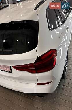 Позашляховик / Кросовер BMW X3 2019 в 