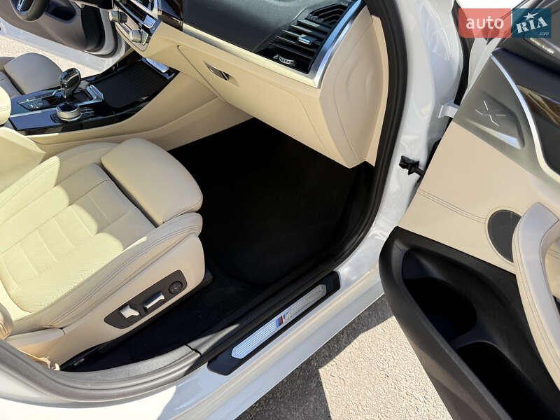 Внедорожник / Кроссовер BMW X3 2020 в Киеве