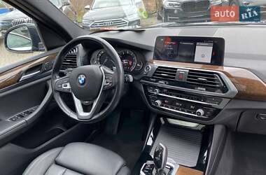 Позашляховик / Кросовер BMW X3 2018 в 
