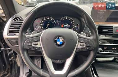 Позашляховик / Кросовер BMW X3 2018 в 