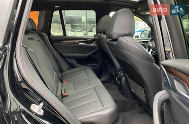 Позашляховик / Кросовер BMW X3 2018 в 