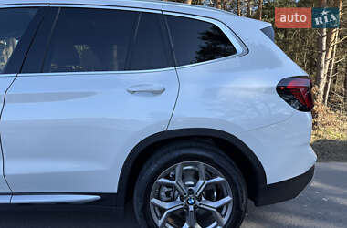 Позашляховик / Кросовер BMW X3 2022 в 