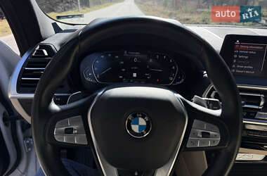 Позашляховик / Кросовер BMW X3 2022 в 