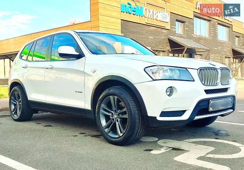 Позашляховик / Кросовер BMW X3 2012 в 