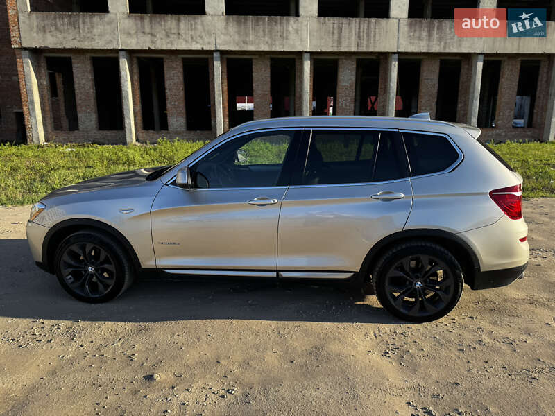 Внедорожник / Кроссовер BMW X3 2015 в 