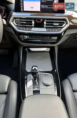 Позашляховик / Кросовер BMW X3 2023 в 