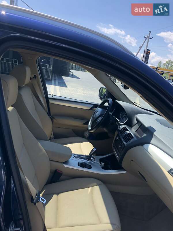 Внедорожник / Кроссовер BMW X3 2012 в Надворной