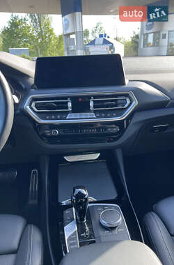 Позашляховик / Кросовер BMW X3 2022 в 