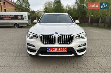 Внедорожник / Кроссовер BMW X3 2019 в 