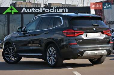 Внедорожник / Кроссовер BMW X3 2019 в 