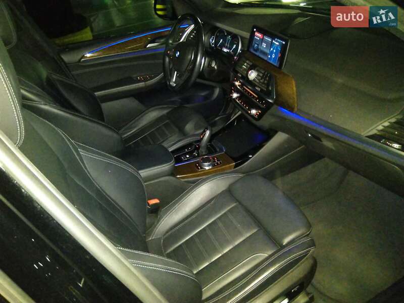 Внедорожник / Кроссовер BMW X3 2018 в Киеве