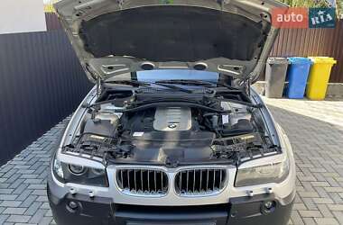 Внедорожник / Кроссовер BMW X3 2004 в 