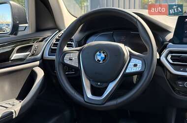 Позашляховик / Кросовер BMW X3 2022 в 