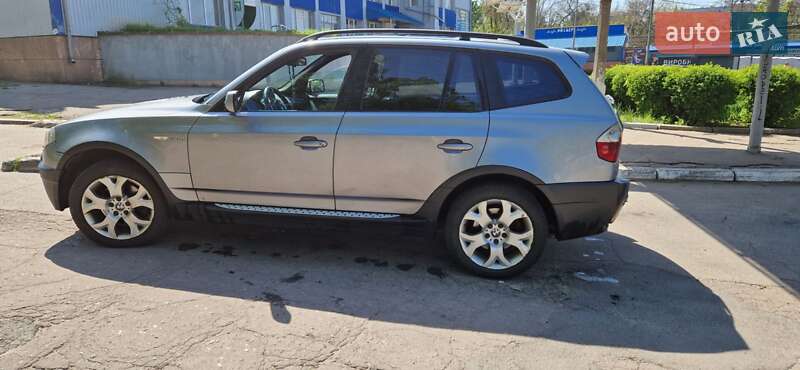 Позашляховик / Кросовер BMW X3 2004 в Слов'янську