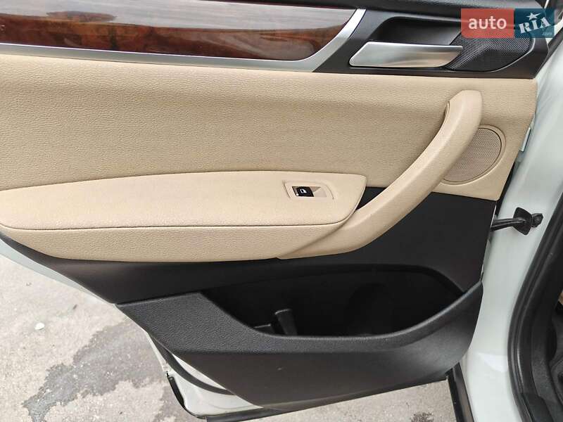 Внедорожник / Кроссовер BMW X3 2016 в Киеве