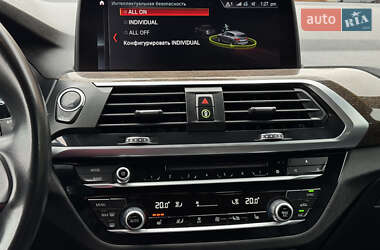 Позашляховик / Кросовер BMW X3 2018 в 