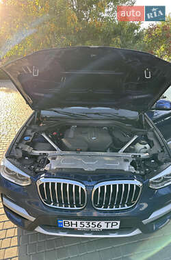 Внедорожник / Кроссовер BMW X3 2017 в 