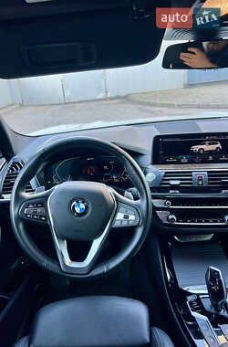 Позашляховик / Кросовер BMW X3 2020 в 