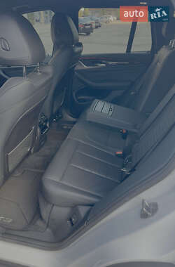 Позашляховик / Кросовер BMW X3 2020 в 
