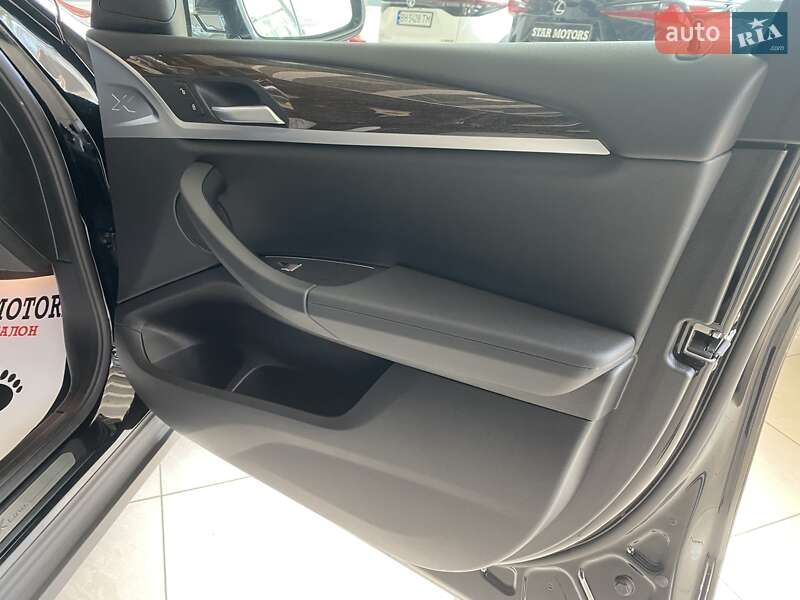 Внедорожник / Кроссовер BMW X3 2021 в Одессе