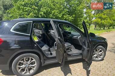 Внедорожник / Кроссовер BMW X3 2018 в 