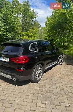 Внедорожник / Кроссовер BMW X3 2018 в 