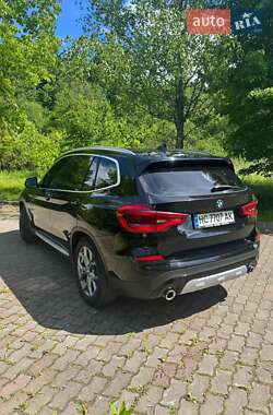 Внедорожник / Кроссовер BMW X3 2018 в 