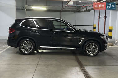Внедорожник / Кроссовер BMW X3 2019 в 