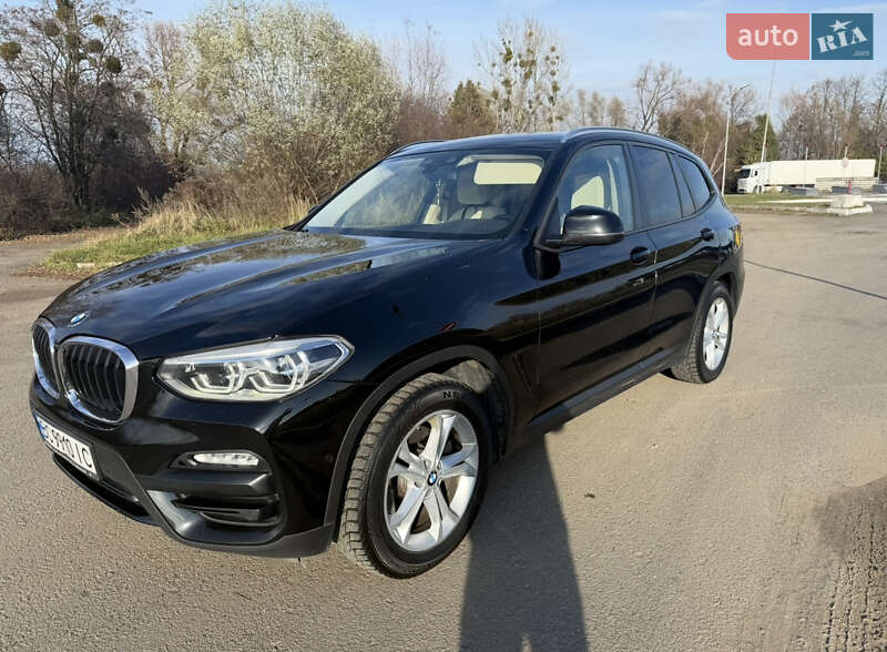 Внедорожник / Кроссовер BMW X3 2018 в 