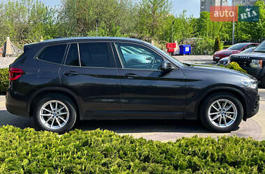 Позашляховик / Кросовер BMW X3 2018 в 