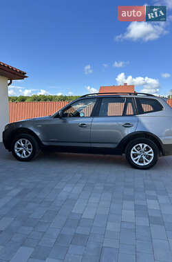 Внедорожник / Кроссовер BMW X3 2009 в 