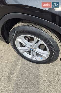 Внедорожник / Кроссовер BMW X3 2021 в 