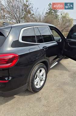 Внедорожник / Кроссовер BMW X3 2021 в 