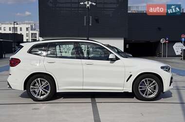 Внедорожник / Кроссовер BMW X3 2018 в 
