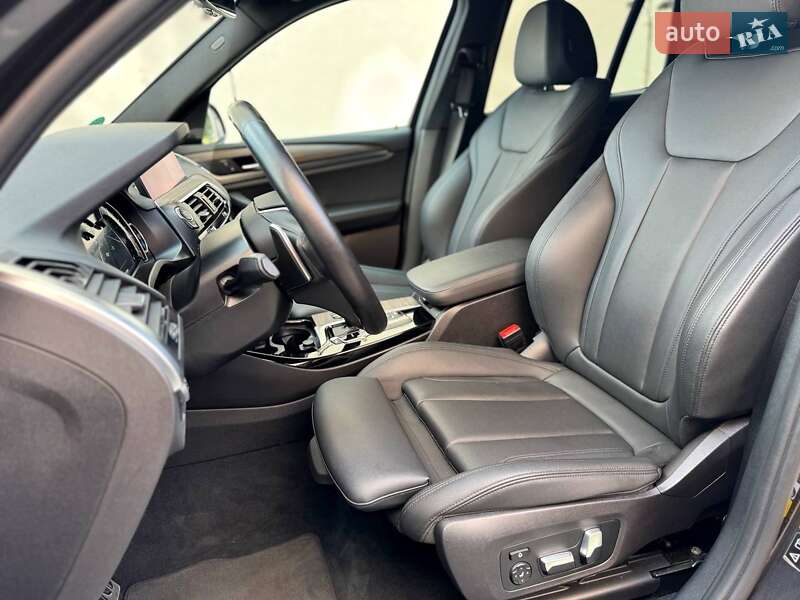 Внедорожник / Кроссовер BMW X3 2019 в Ровно