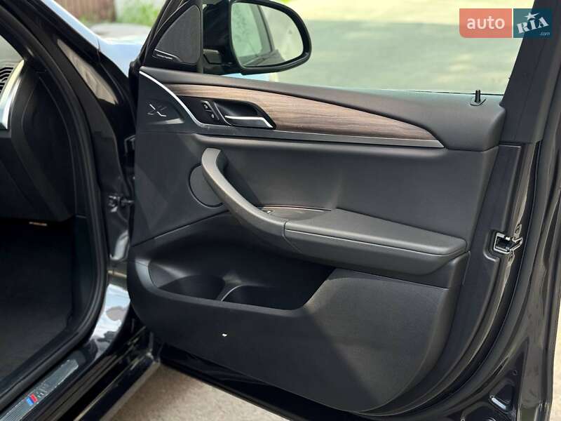 Внедорожник / Кроссовер BMW X3 2019 в Ровно