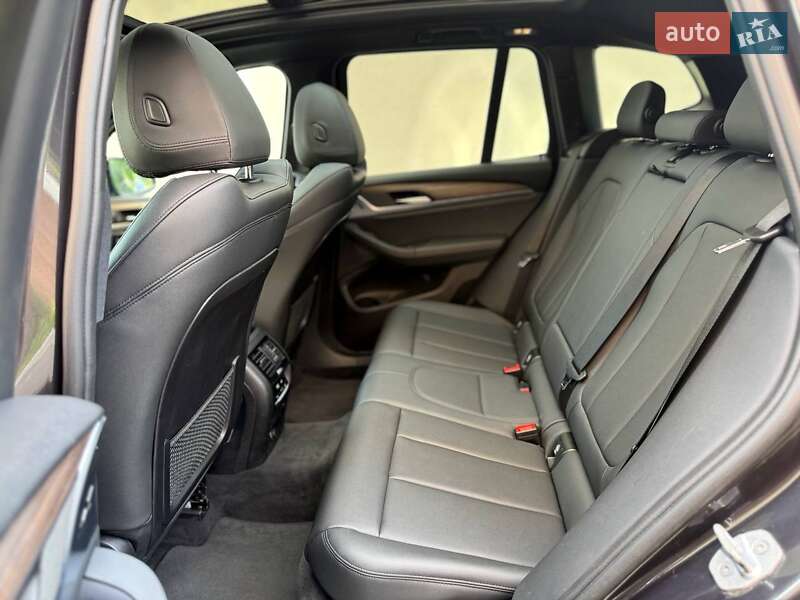 Внедорожник / Кроссовер BMW X3 2019 в Ровно