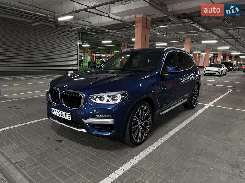 Внедорожник / Кроссовер BMW X3 2017 в 